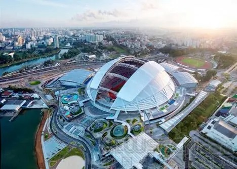 多功能性开合屋顶建筑“新加坡体育中心”